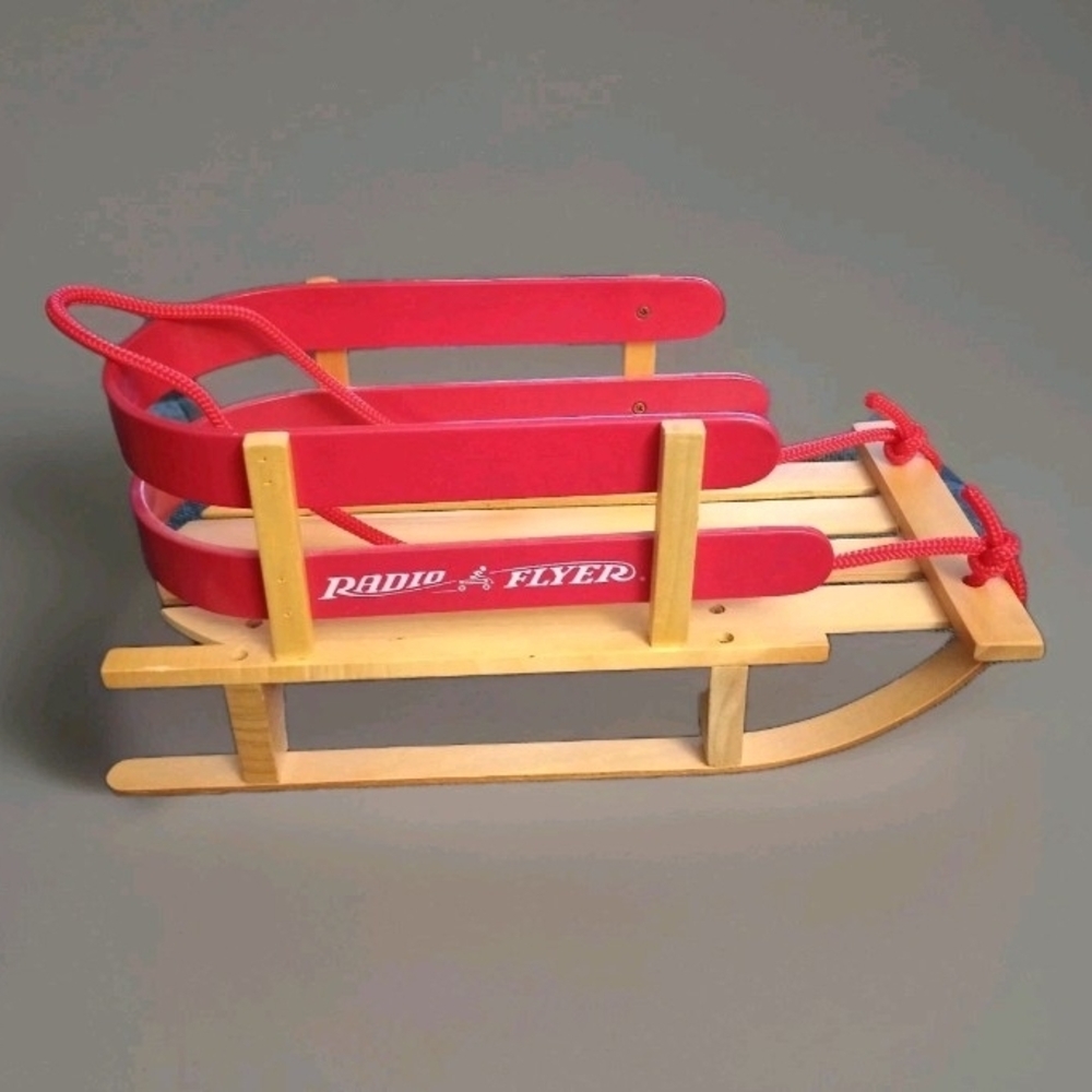 Teleflora Radio Flyer Wooden Sled Christmas Holiday Winter Decoration Display